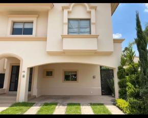 RENTA CASA AMUEBLADA VILLA CALIFORNIA 100% EQUIPADA