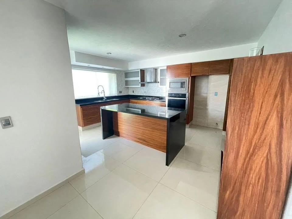 Casa en Venta en San Martin Del Tajo, Tlajomulco de Zuñiga | 5 Recamaras | 346m²