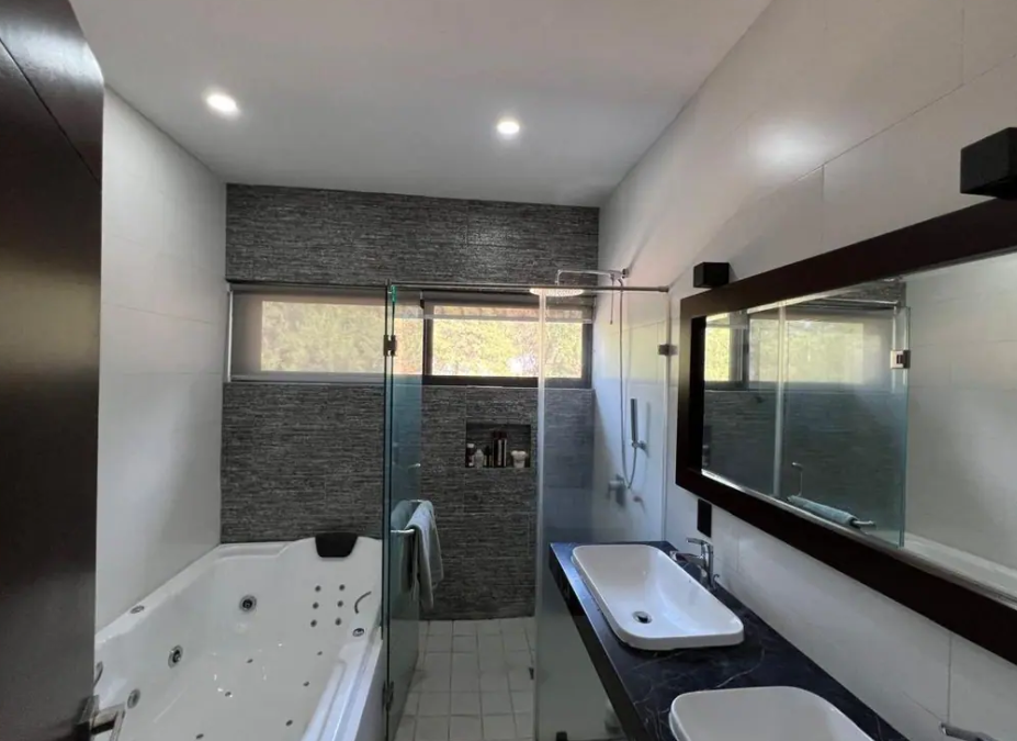 Casa en Venta en Diana Natura Residencial | 6 Recamaras | 1080m²