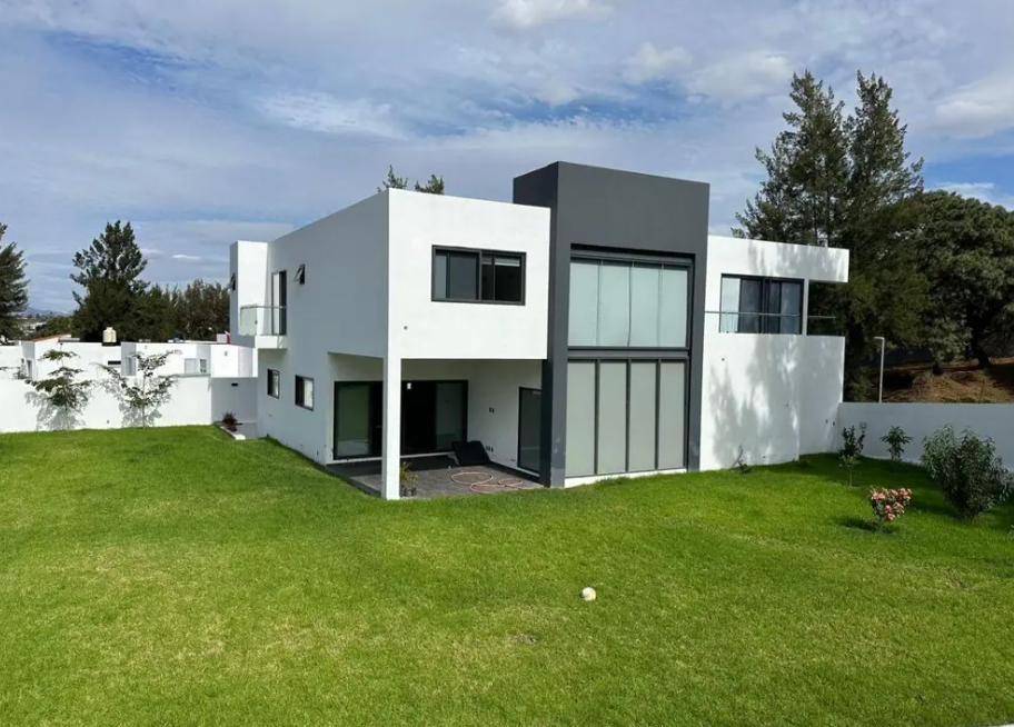 Casa en Venta en Diana Natura Residencial | 6 Recamaras | 1080m²
