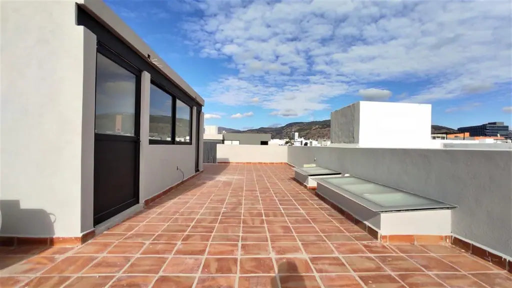 Casa en Renta en Punto Sur, Tlajomulco · 3 Rec · Roof Top · 205 m²