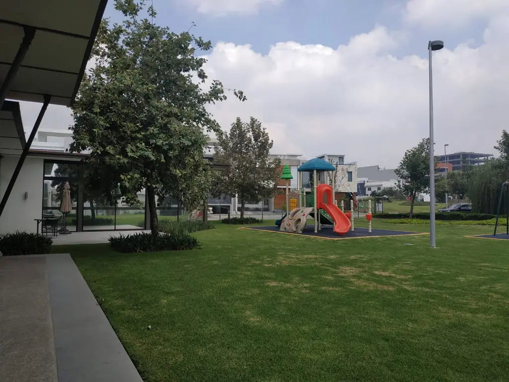 Casa en Renta en Punto Sur, Tlajomulco · 3 Rec · Roof Top · 205 m²