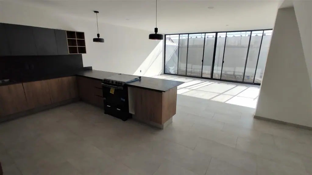 Casa en Renta en Punto Sur, Tlajomulco · 3 Rec · Roof Top · 205 m²