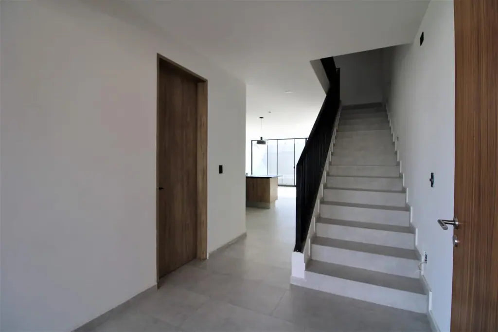 Casa en Renta en Punto Sur, Tlajomulco · 3 Rec · Roof Top · 205 m²
