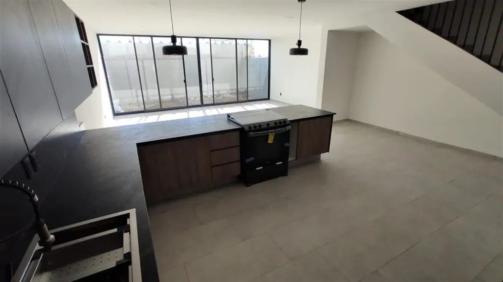 Casa en Renta en Punto Sur, Tlajomulco · 3 Rec · Roof Top · 205 m²
