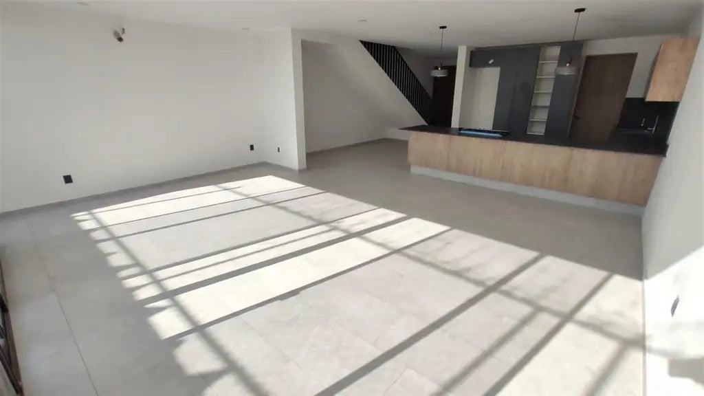 Casa en Renta en Punto Sur, Tlajomulco · 3 Rec · Roof Top · 205 m²