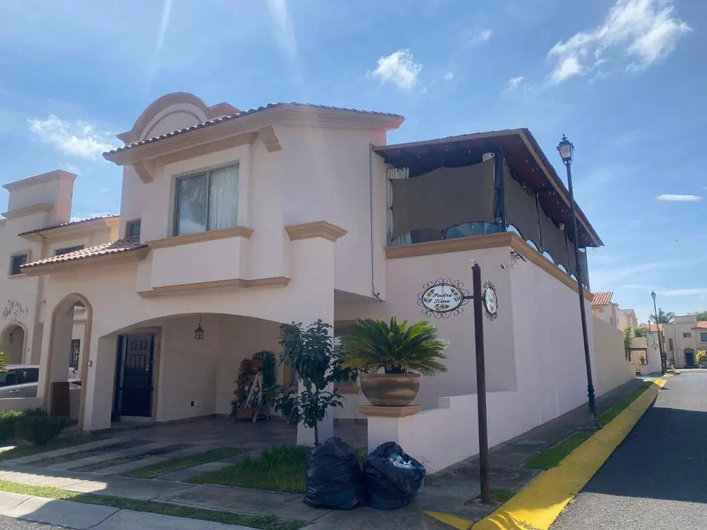 Casa en Renta en Fraccionamiento Villa California, Tlajomulco de Zúñiga
