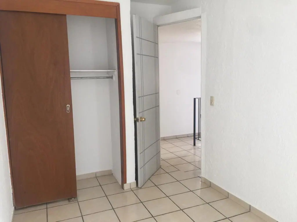 Casa en Venta en Fraccionamiento el Paraiso, Tlajomulco de Zúñiga