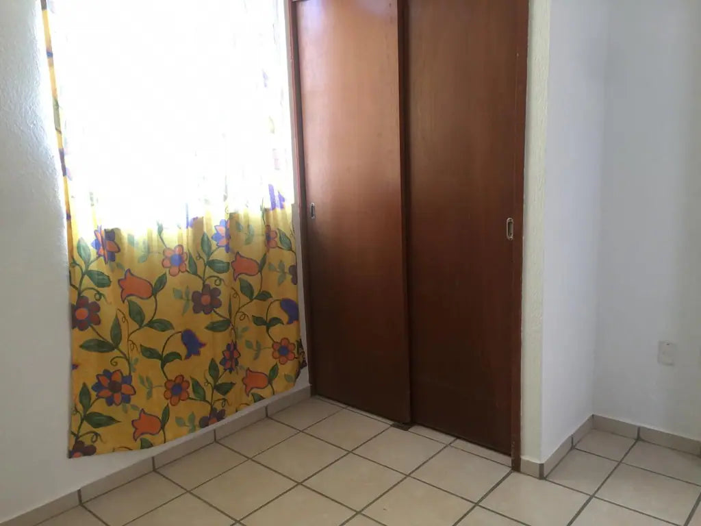 Casa en Venta en Fraccionamiento el Paraiso, Tlajomulco de Zúñiga