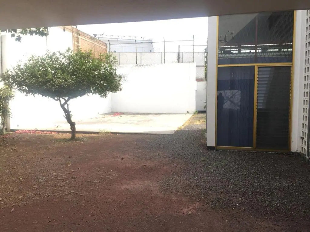 Casa en Venta en Av Lazaro Cardenas, Jardines del Bosque Centro
