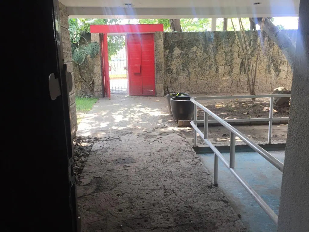 Casa en Venta en Av Lazaro Cardenas, Jardines del Bosque Centro