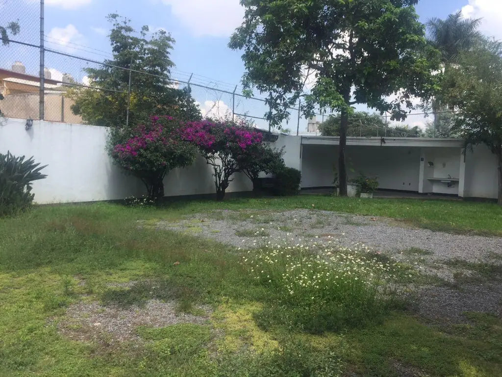 Casa en Venta en Av Lazaro Cardenas, Jardines del Bosque Centro