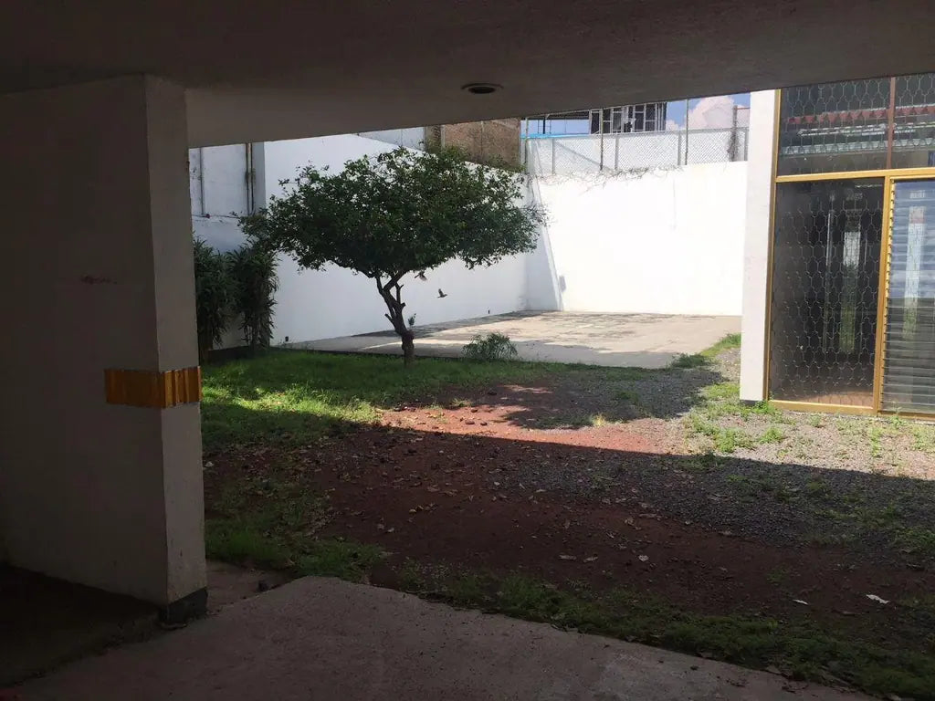 Casa en Venta en Av Lazaro Cardenas, Jardines del Bosque Centro