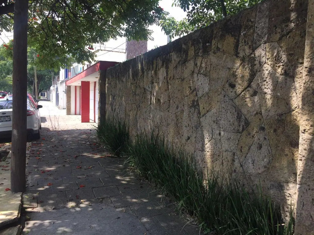 Casa en Venta en Av Lazaro Cardenas, Jardines del Bosque Centro