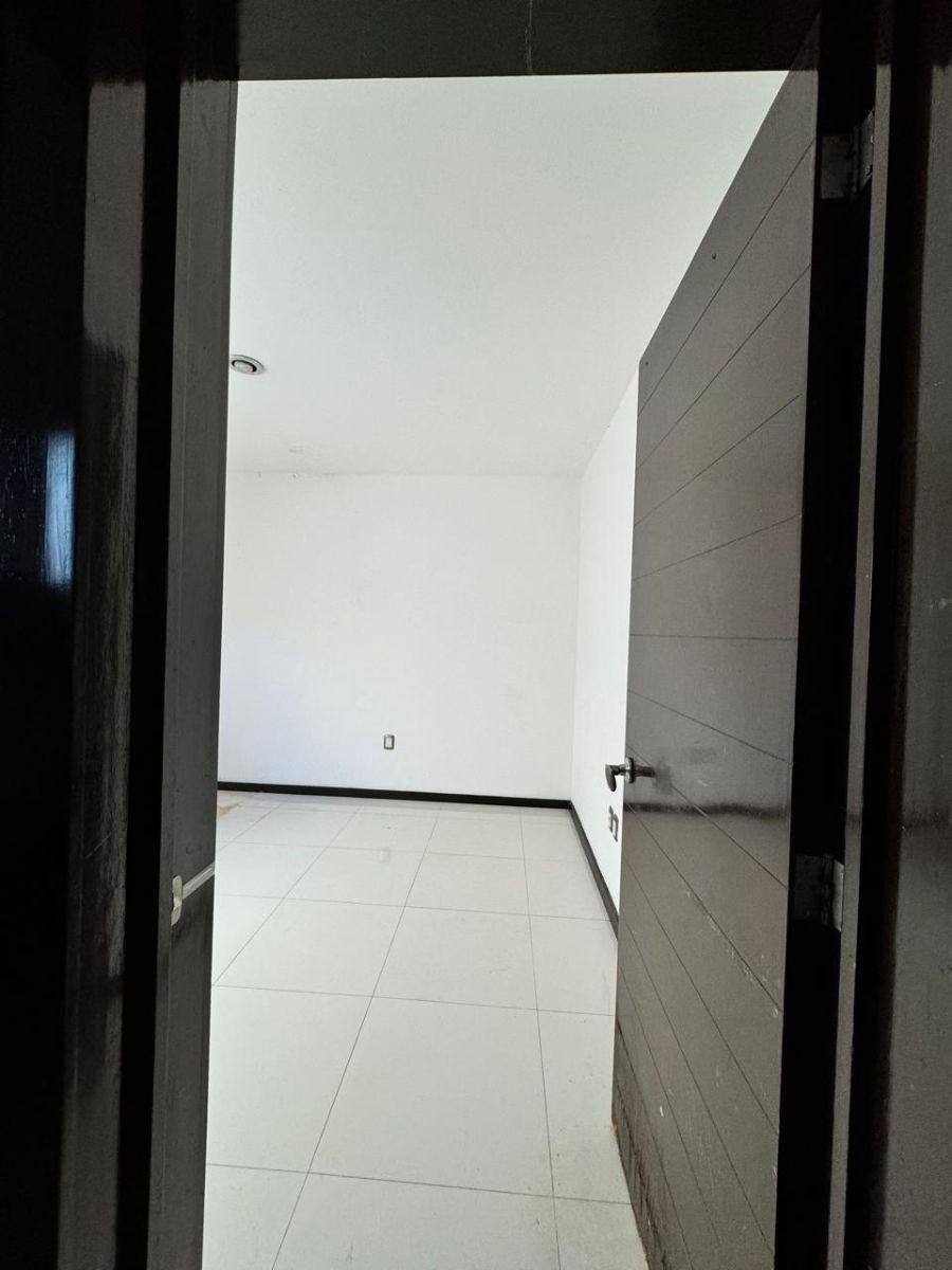 Casa en Venta en El Manantial, Tlajomulco de Zuñiga | 4 Recamaras | 307m