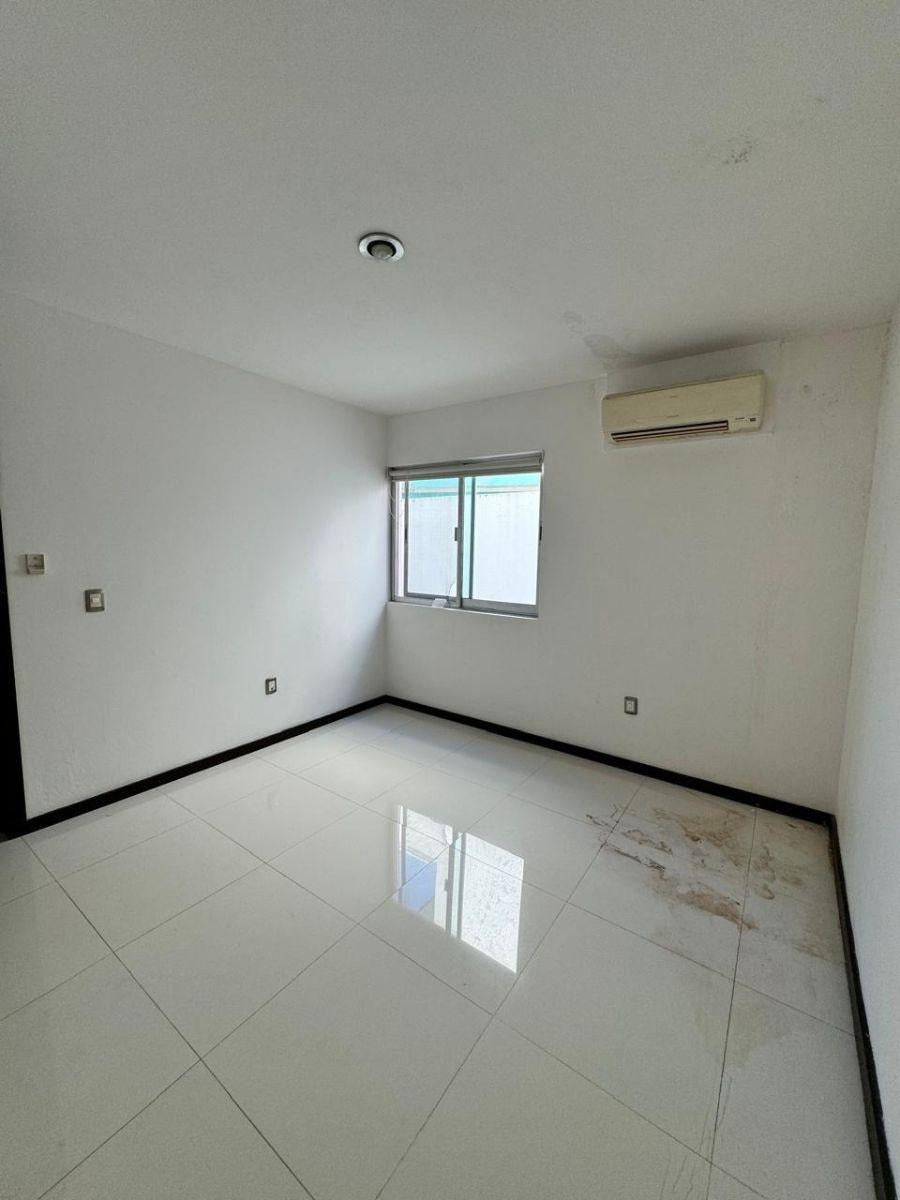 Casa en Venta en El Manantial, Tlajomulco de Zuñiga | 4 Recamaras | 307m