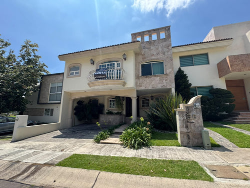 Casa en Renta Bosques De Santa Anita | 4 Recamaras | 440m²