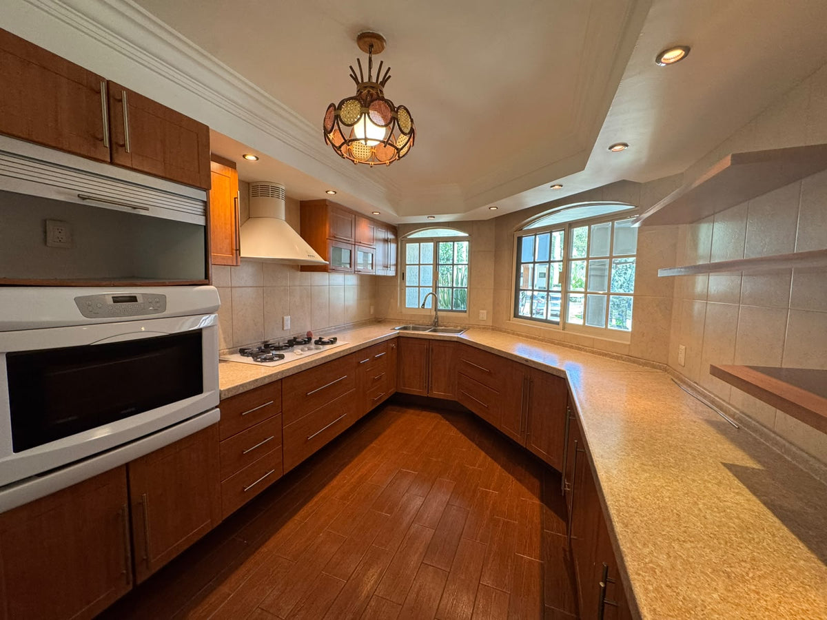 Renta Residencia en Bosques de Santa Anita
