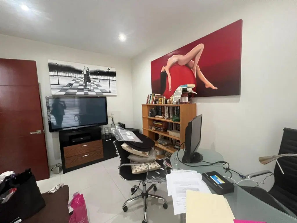 Casa en Venta en Casa Fuerte, Tlajomulco · 4 Rec · Coto · 225 m²
