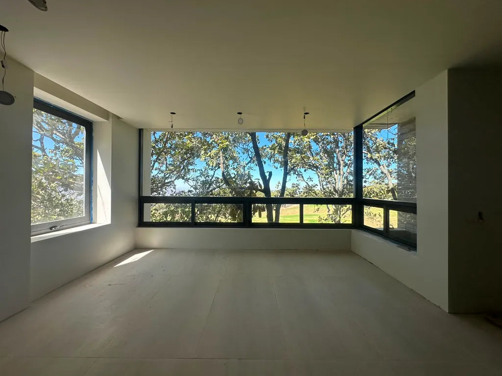 Casa en Venta en El Cielo Country Club, Tlajomulco de Zúñiga | 5 Recámaras · 1,420 m²