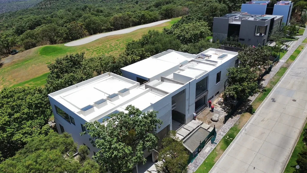 Casa en Venta en El Cielo Country Club, Tlajomulco de Zúñiga | 5 Recámaras · 1,420 m²